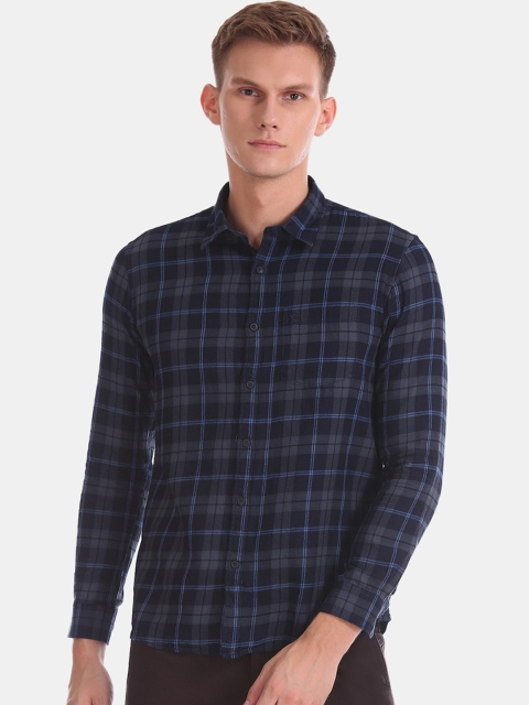 

Ruggers Men Grey & Blue Regular Fit Checked Casual Shirt