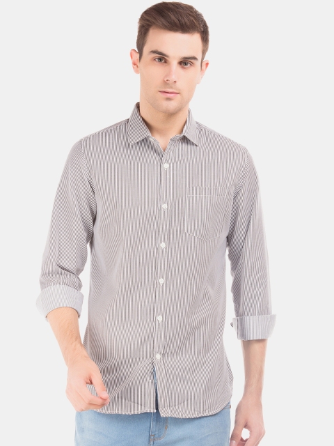 

Excalibur Men Black & White Slim Fit Striped Casual Shirt