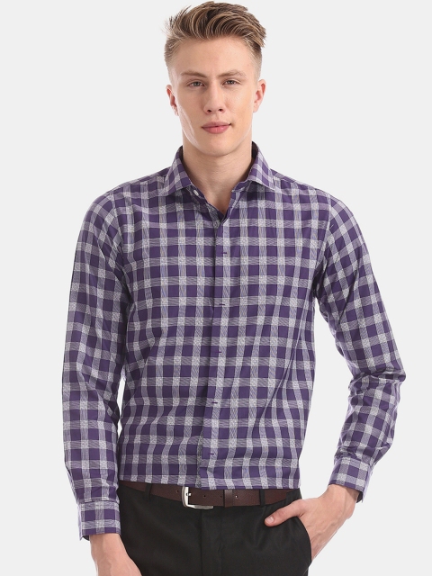 

Excalibur Men Purple & White Regular Fit Checked Formal Shirt