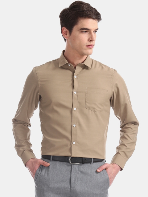 

Excalibur Men Brown Regular Fit Solid Casual Shirt
