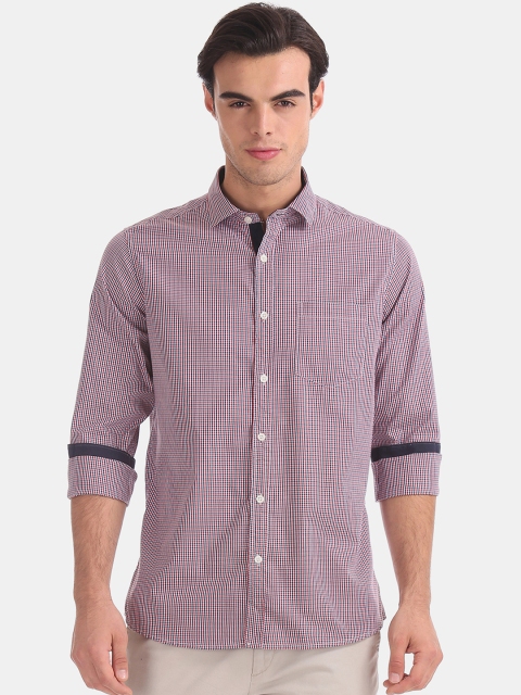

Excalibur Men Red & White Regular Fit Checked Casual Shirt