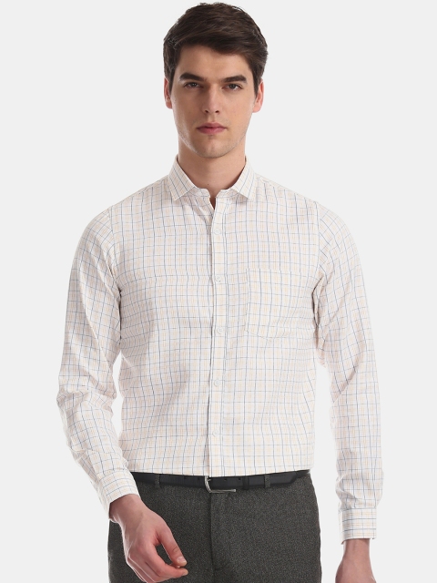 

Excalibur Men Whitena Cutaway Collar Check Shirt, White