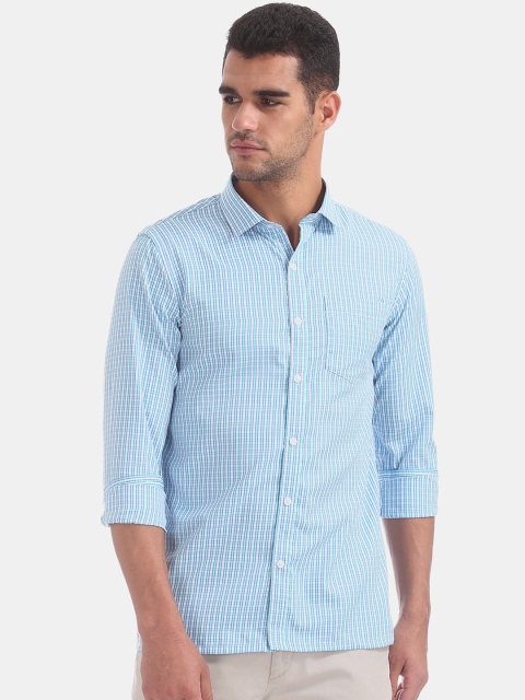 

Excalibur Men Blue Regular Fit Checked Casual Shirt