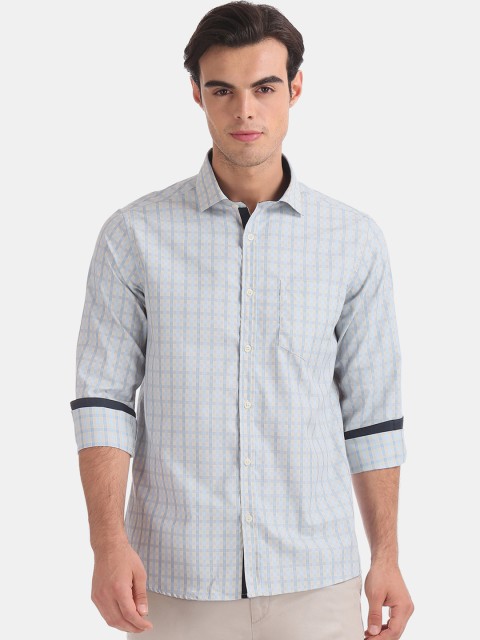 

Excalibur Men Blue & Beige Regular Fit Checked Casual Shirt