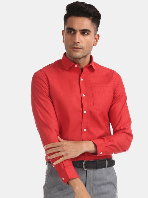 

Excalibur Men Red Regular Fit Solid Formal Shirt