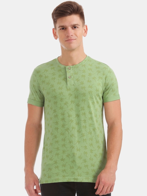

Cherokee Men Green Printed Henley Neck T-shirt