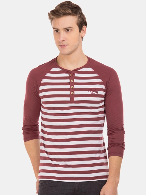 

Cherokee Men Burgundy & White Striped Henley Neck T-shirt