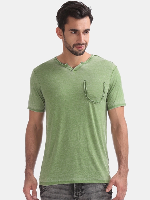 

Cherokee Men Green Solid V-Neck T-shirt With Applique Detail