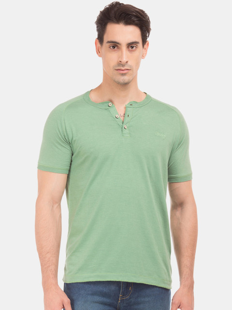 

Cherokee Men Green Solid Henley Neck T-shirt