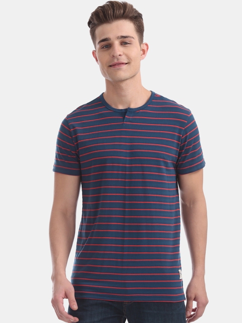 

Cherokee Men Navy Blue Striped Round Neck T-shirt