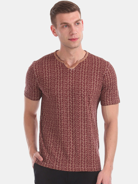 

Cherokee Men Rust-Red Printed V-Neck T-shirt