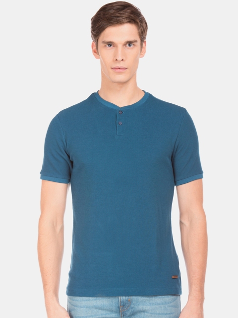 

Cherokee Men Teal Solid Henley Neck T-shirt