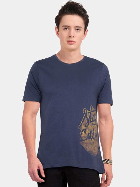 

Colt Men Blue & Mustard Yellow Printed Round Neck T-shirt