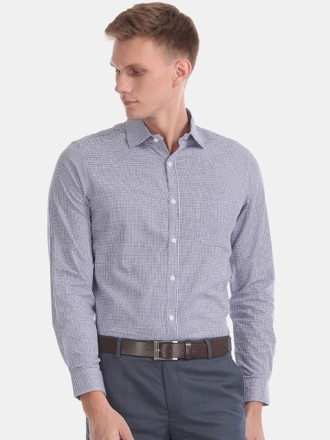 

Excalibur Men White & Navy Blue Regular Fit Checked Formal Shirt