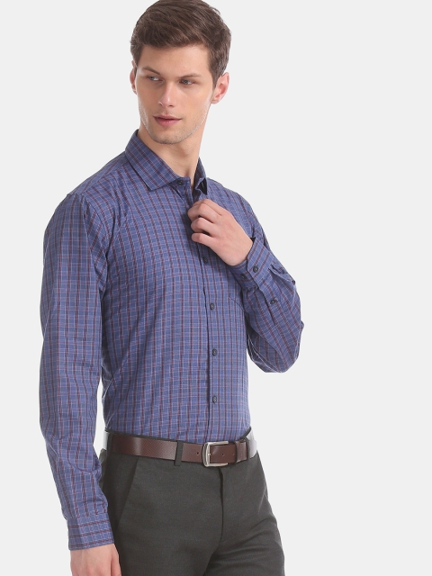 

Excalibur Men Blue & Red Regular Fit Checked Formal Shirt