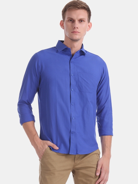 

Excalibur Men Blue Regular Fit Solid Smart Casual Shirt