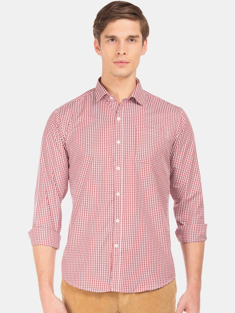 

Excalibur Men Red & Off-White Slim Fit Checked Casual Shirt
