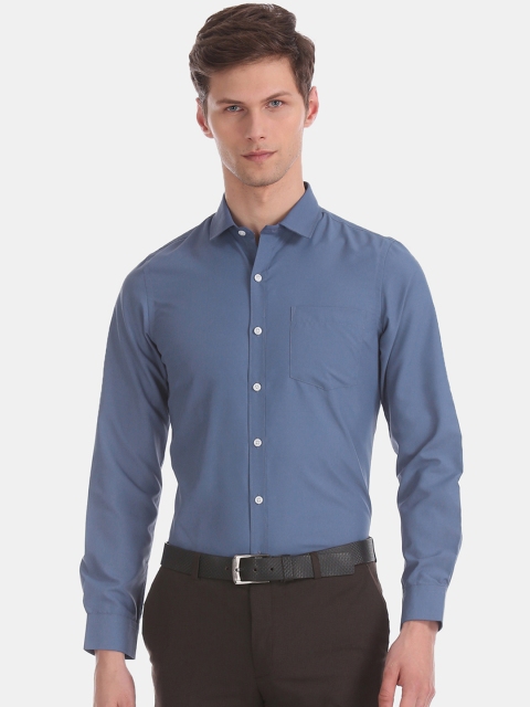 

Excalibur Men Blue Regular Fit Solid Formal Shirt