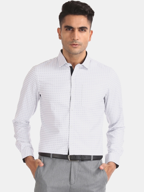 

Excalibur Men Grey & White Slim Fit Solid Formal Shirt