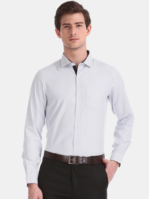 

Excalibur Men Grey & White Slim Fit Printed Formal Shirt