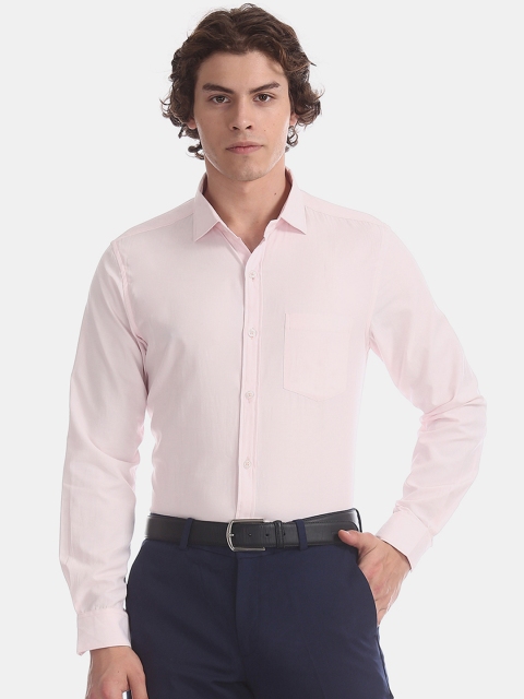

Excalibur Men Pink Regular Fit Solid Casual Shirt