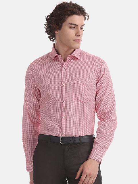 

Excalibur Men Red Regular Fit Solid Formal Shirt