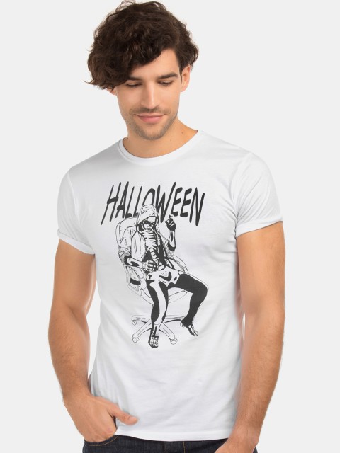 

Colt Men White Printed Round Neck Pure Cotton T-shirt