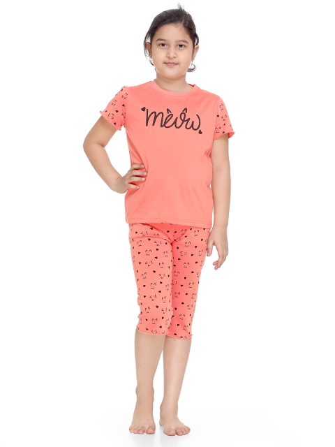 

Kanvin Girls Peach-Coloured & Black Printed Night Suit
