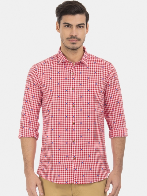 

Ruggers Men Red & Off-White Regular Fit Checked Casual Shirt