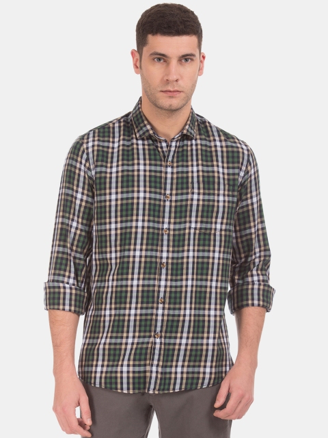 

Ruggers Men Green & Black Regular Fit Checked Casual Shirt