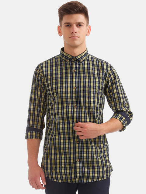 

Ruggers Men Yellow & Navy Blue Regular Fit Checked Casual Shirt