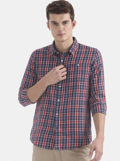 

Ruggers Men Red & Navy Blue Regular Fit Checked Casual Shirt