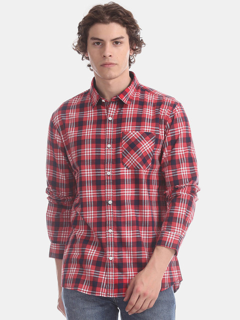 

Ruggers Men Red & White Regular Fit Checked Casual Shirt