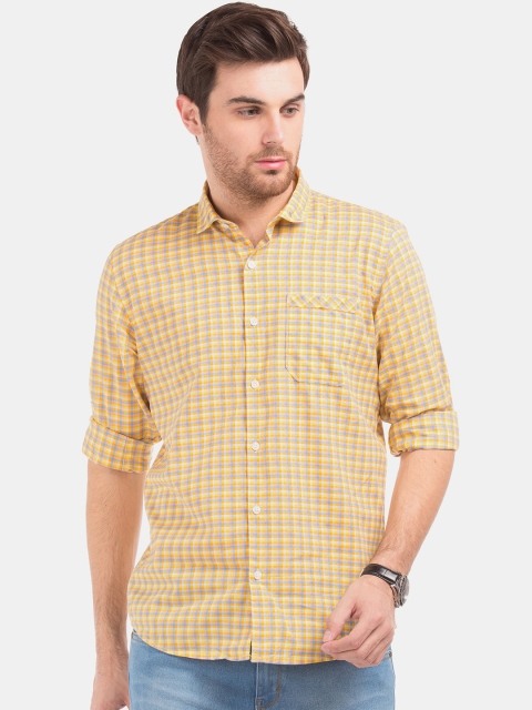 

Ruggers Men Yellow & Orange Contemporary Fit Checked Casual Shirt