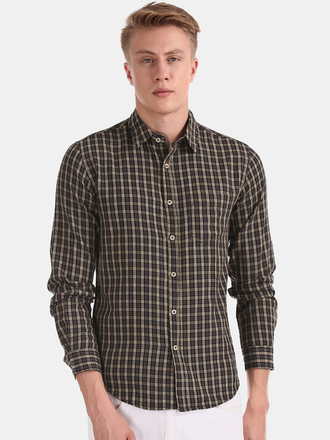 

Ruggers Men Brown Regular Fit Checked Casual Shirt