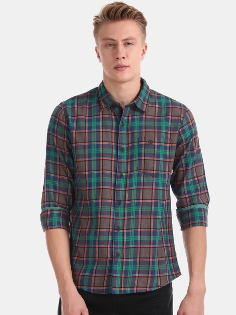 

Ruggers Men Green & Navy Blue Regular Fit Checked Casual Shirt