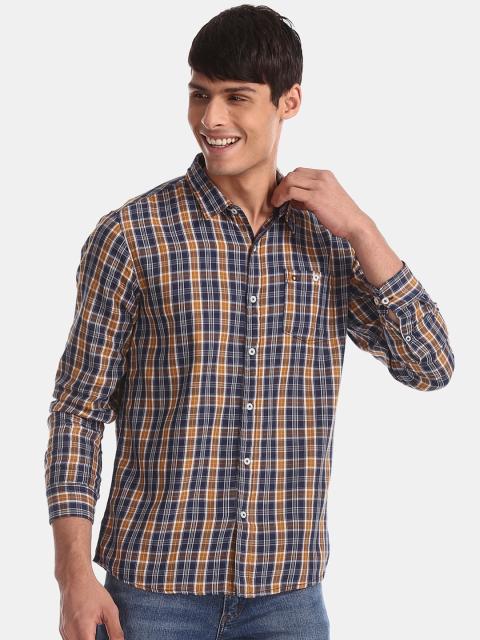 

Ruggers Men Brown & Navy Blue Regular Fit Checked Casual Shirt