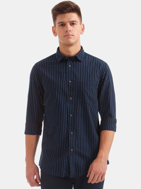 

Ruggers Men Navy Blue Regular Fit Striped Casual Shirt