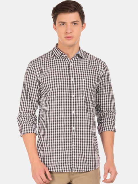 

Ruggers Men Brown & White Contemporary Fit Checked Casual Shirt