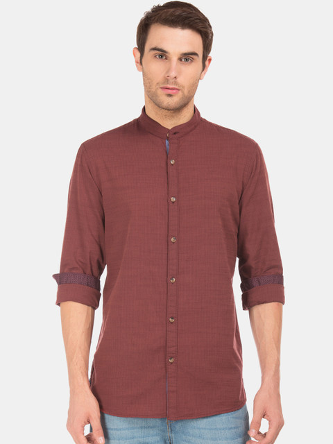

Ruggers Men Maroon Regular Fit Solid Casual Shirt