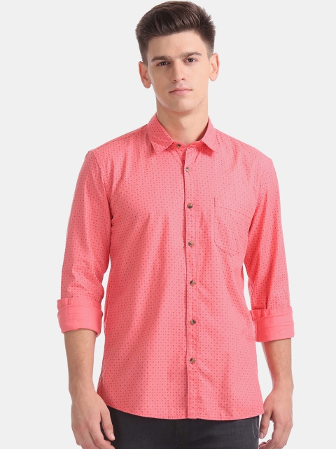 

Ruggers Men Coral Pink Regular Fit Printed Casual Shirt