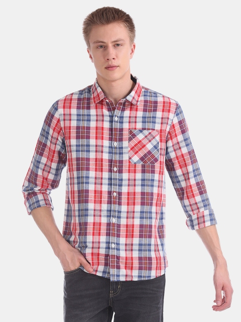 

Ruggers Men Red & Navy Blue Contemporary Fit Checked Casual Shirt