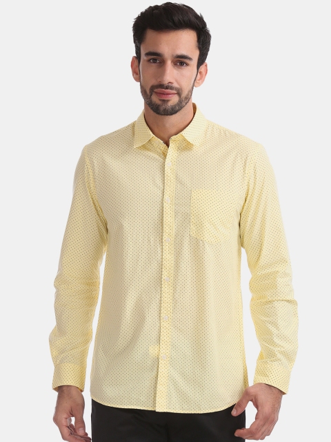 

Ruggers Men Yellow & Navy Blue Regular Fit Printed Casual Shirt