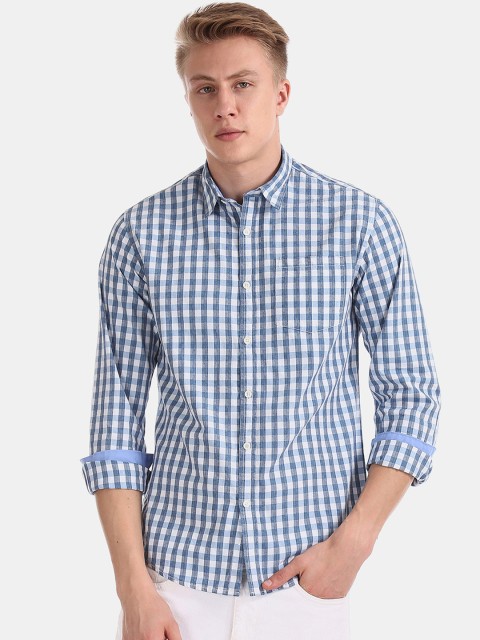 

Ruggers Men Blue & White Regular Fit Checked Casual Shirt