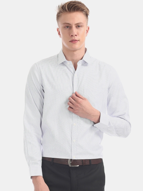 

Excalibur Men White & Grey Regular Fit Striped Formal Shirt