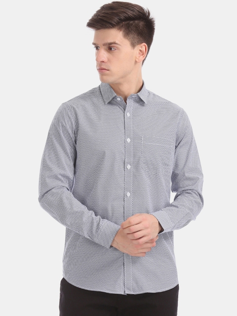 

Excalibur Men White & Navy Blue Slim Fit Printed Casual Shirt