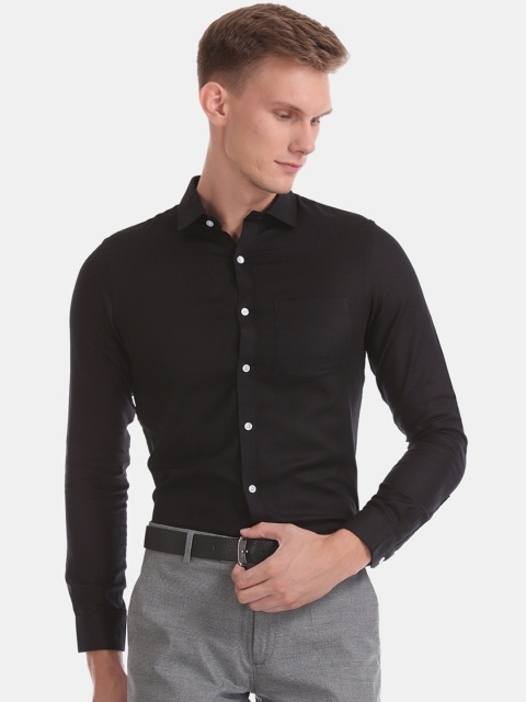 

Excalibur Men Black Slim Fit Solid Formal Shirt