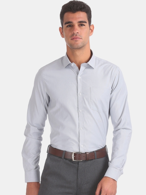 

Excalibur Men Grey Regular Fit Striped Formal Shirt