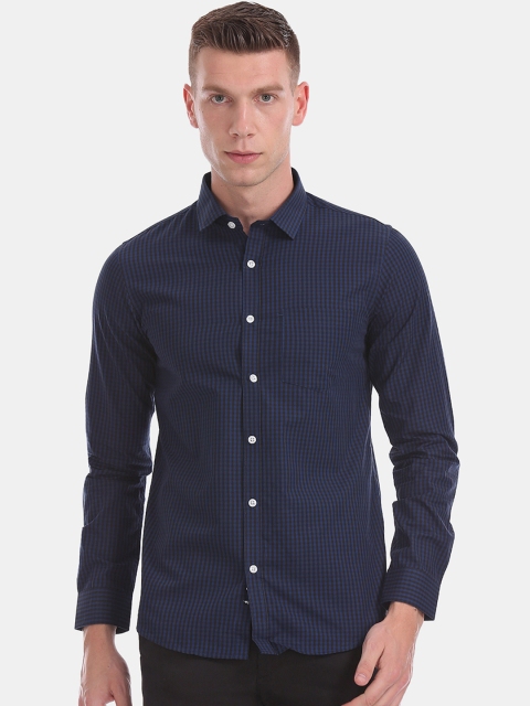 

Excalibur Men Navy Blue Slim Fit Checked Casual Shirt