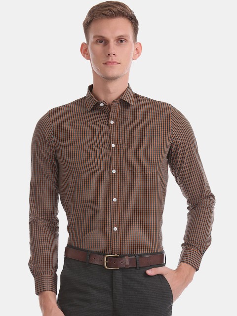 

Excalibur Men Beige Slim Fit Checked Formal Shirt